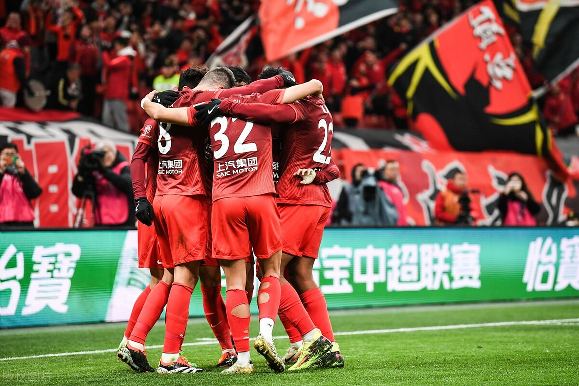 球速体育官网-强队对抗!顶级球员迎来激烈较量的比赛